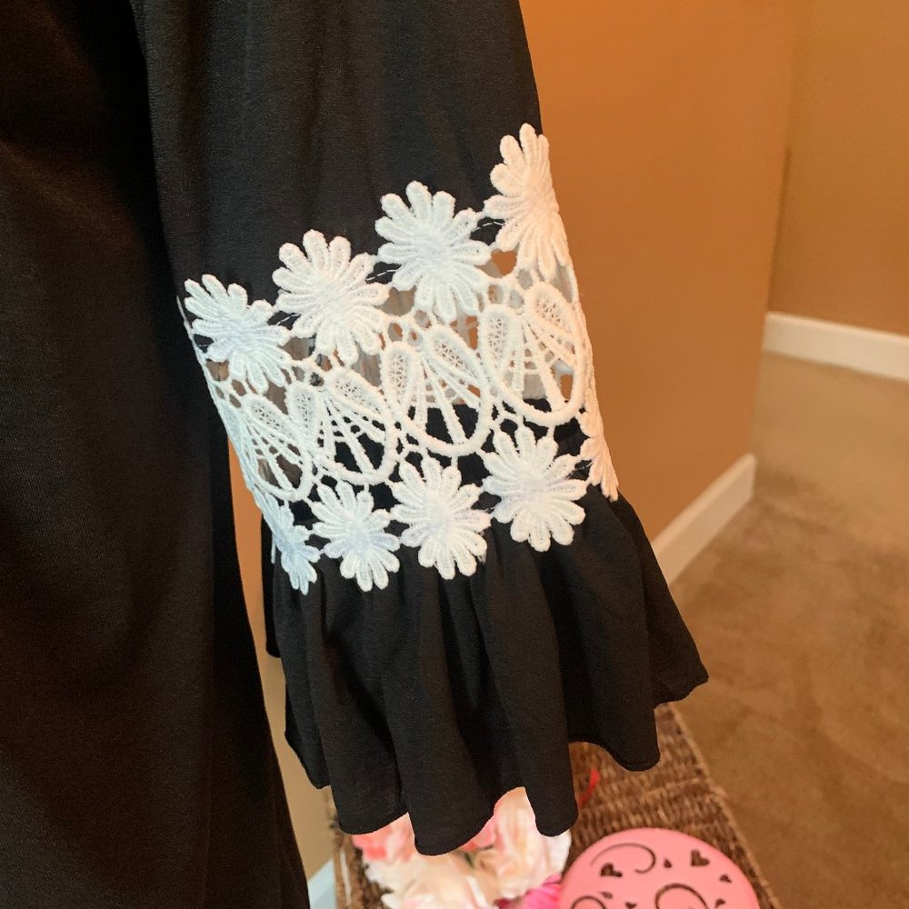 Win Win Black Ruffle Top - Picture 3 of 8